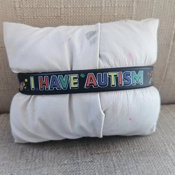 Its ok to be Different Bracelet I have Autism Wrist Band Black Stretched Rubber - Picture 10 of 10
